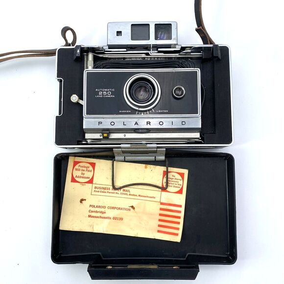Vintage Polaroid Automatic 250 Land Camera w/ Case‎ Untested - Picture 1 of 15